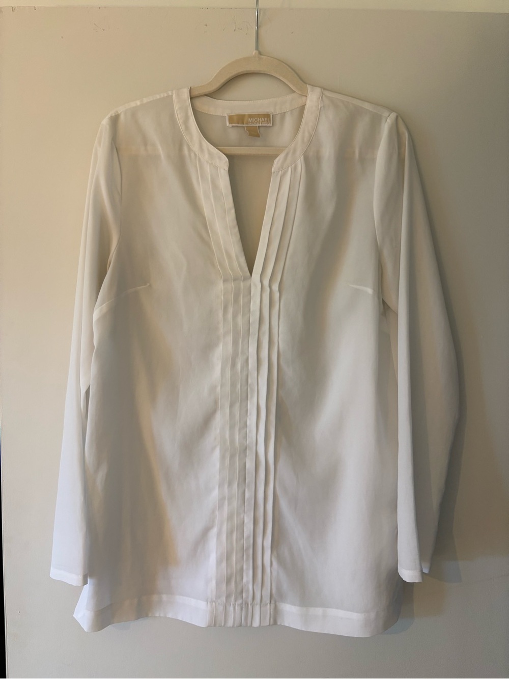 Michael Kors Cream Split-Neck Pleated Front Blouse
